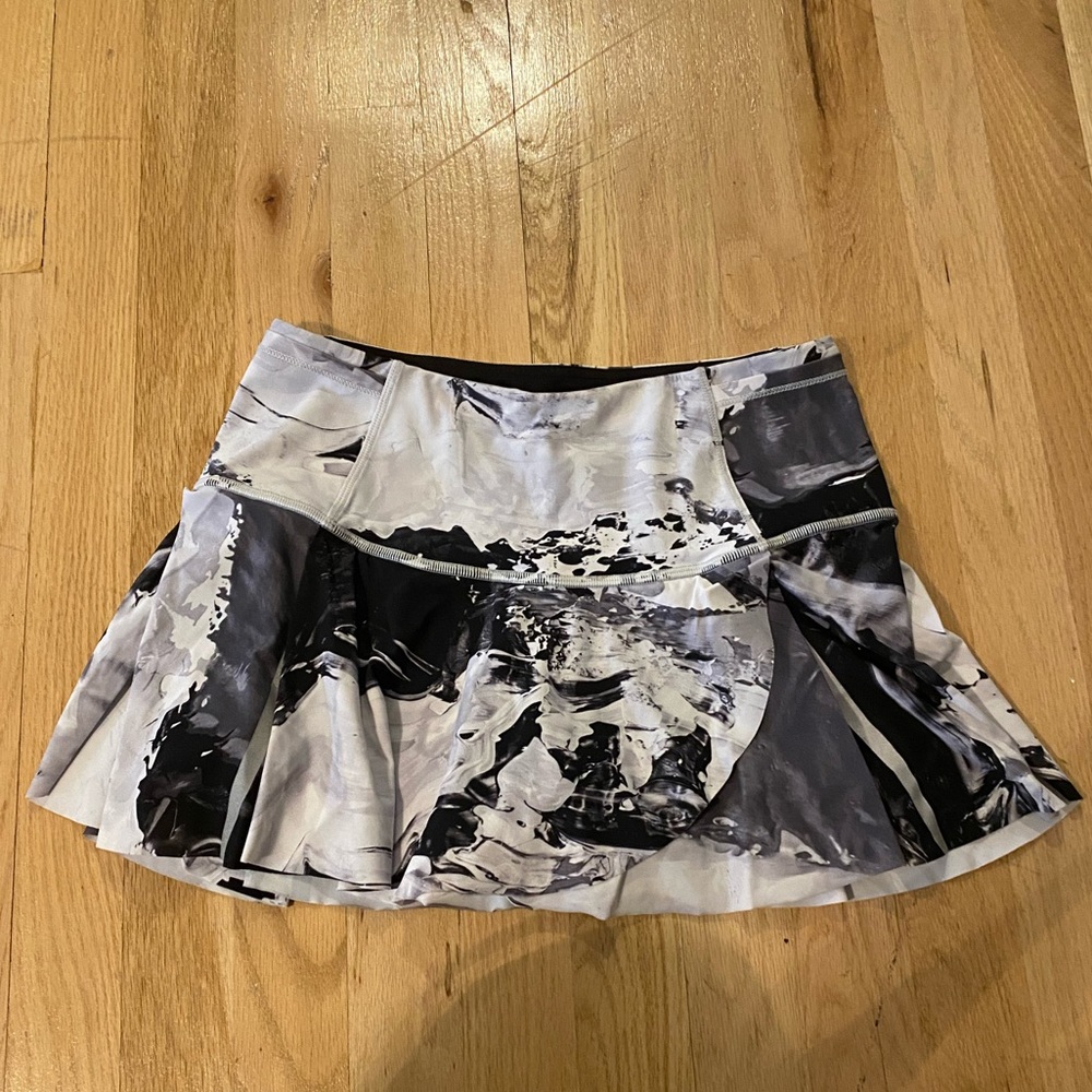 Lululemon marble tennis skirt